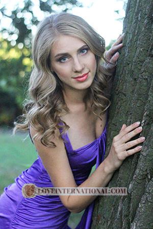 168268 - Anastasiya Age: 35 - Ukraine