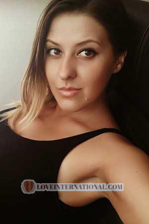 175285 - Alina Age: 29 - Ukraine