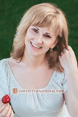 199055 - Svetlana Age: 52 - Ukraine