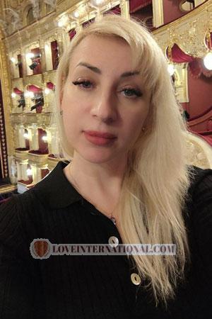 221102 - Iryna Age: 48 - Ukraine