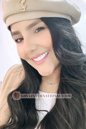 223837 - Julieth Age: 33 - Colombia